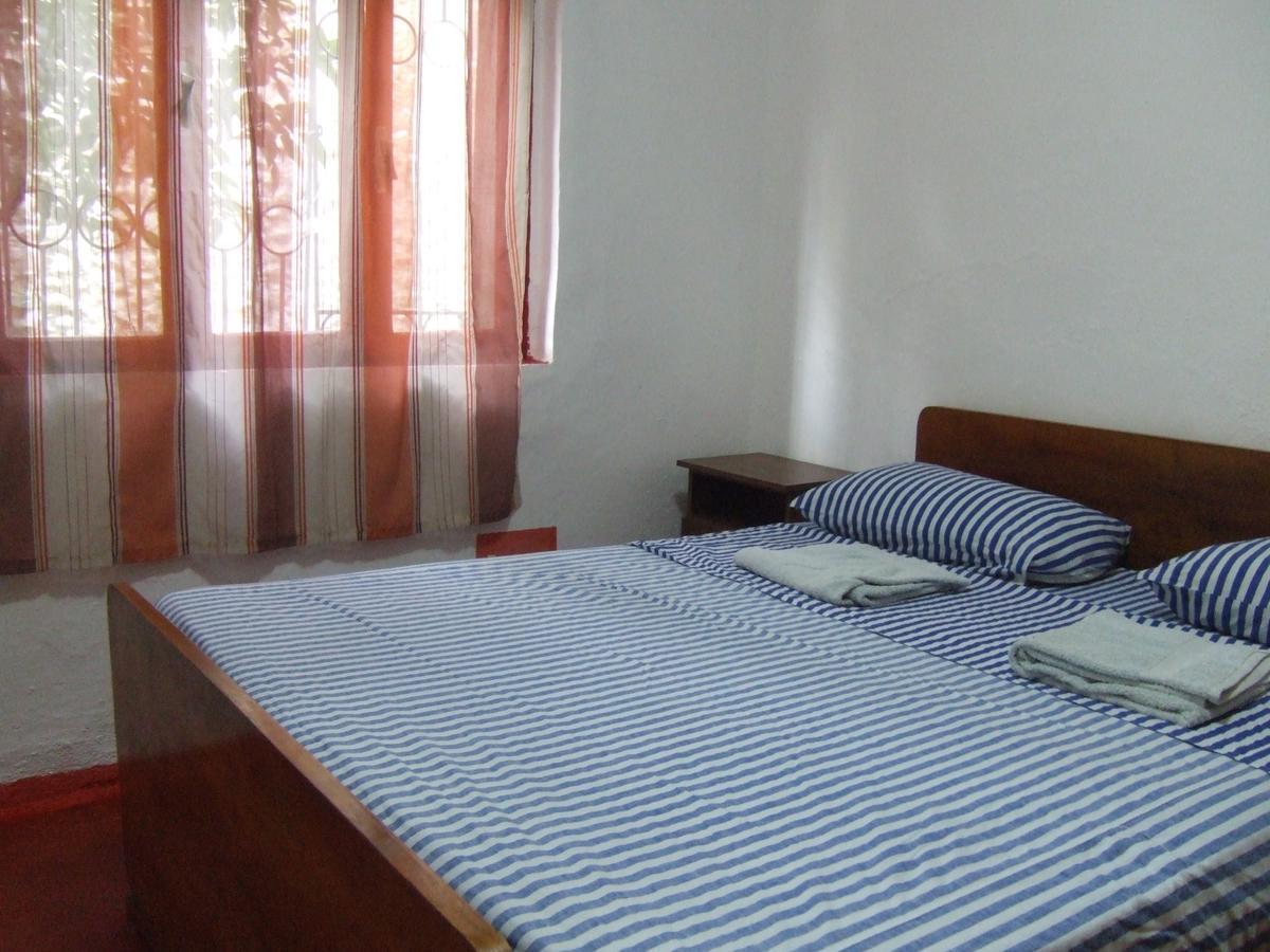 Home Hostel Shkodra Kültér fotó