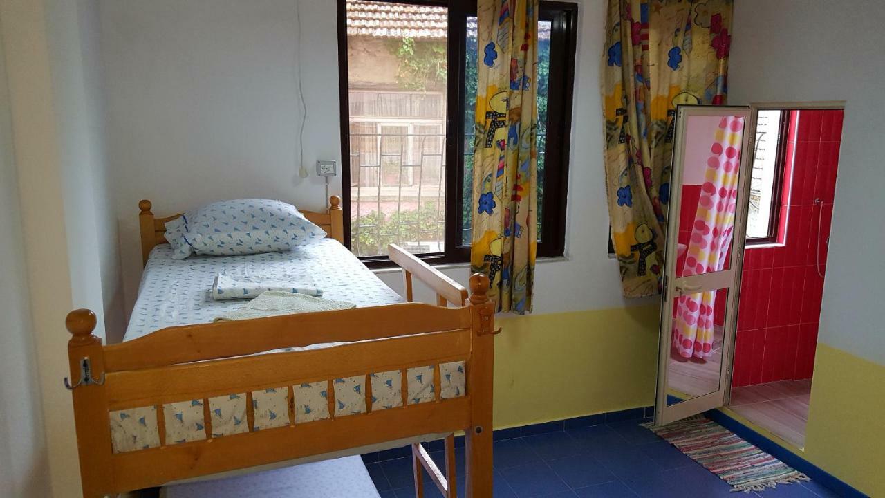 Home Hostel Shkodra Kültér fotó