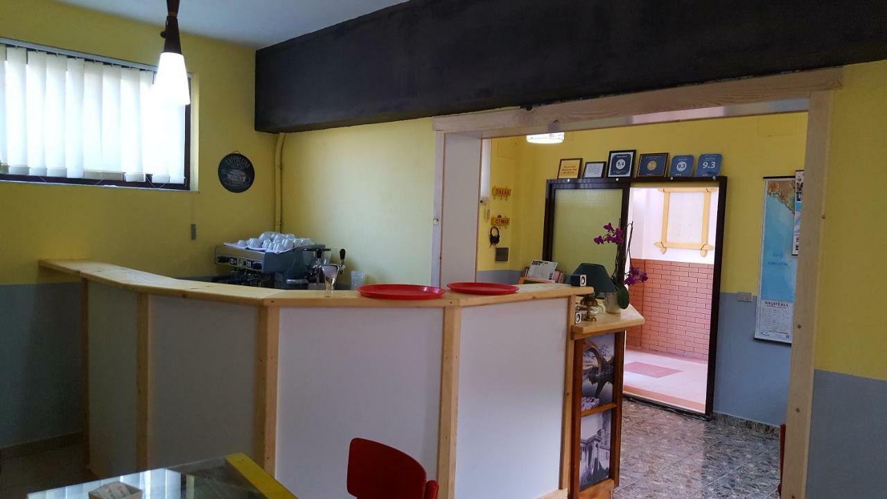 Home Hostel Shkodra Kültér fotó
