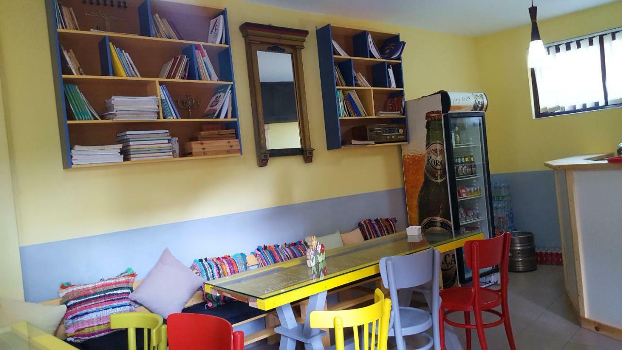 Home Hostel Shkodra Kültér fotó