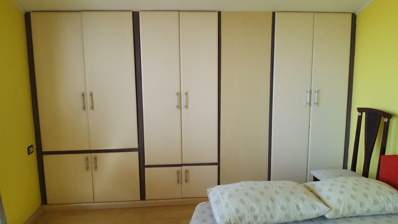 Home Hostel Shkodra Kültér fotó