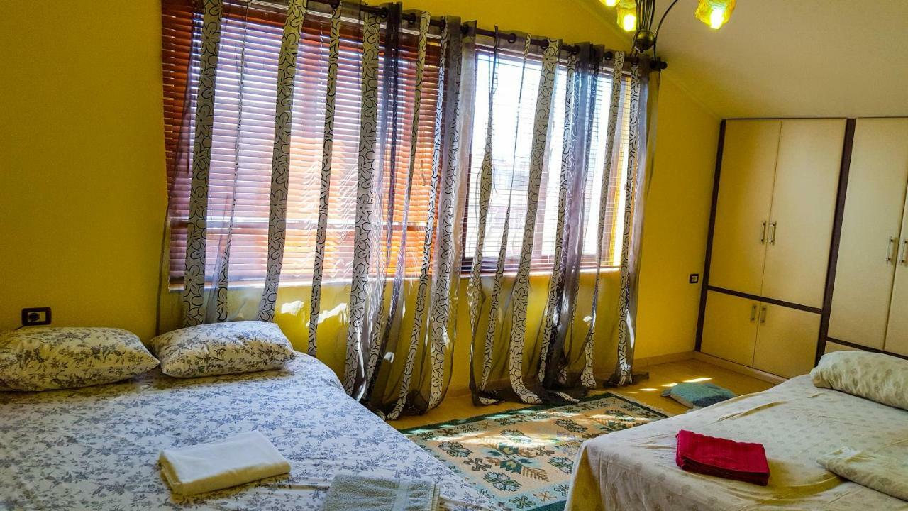 Home Hostel Shkodra Kültér fotó
