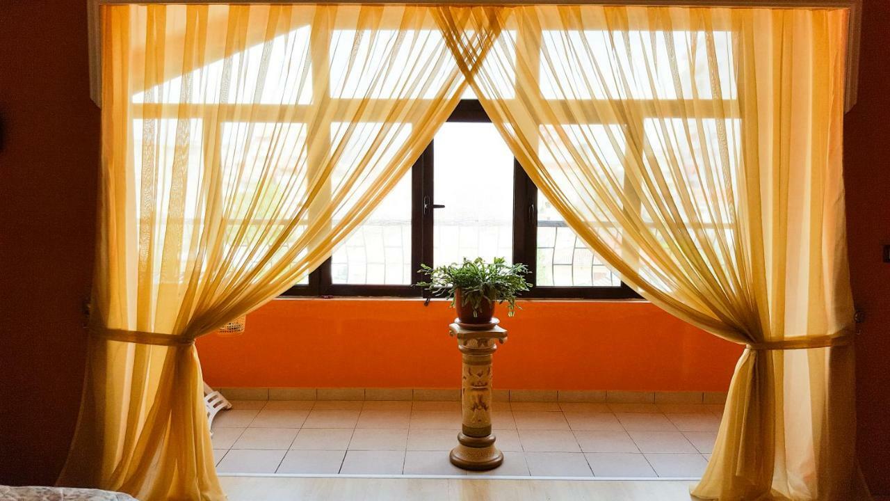 Home Hostel Shkodra Kültér fotó